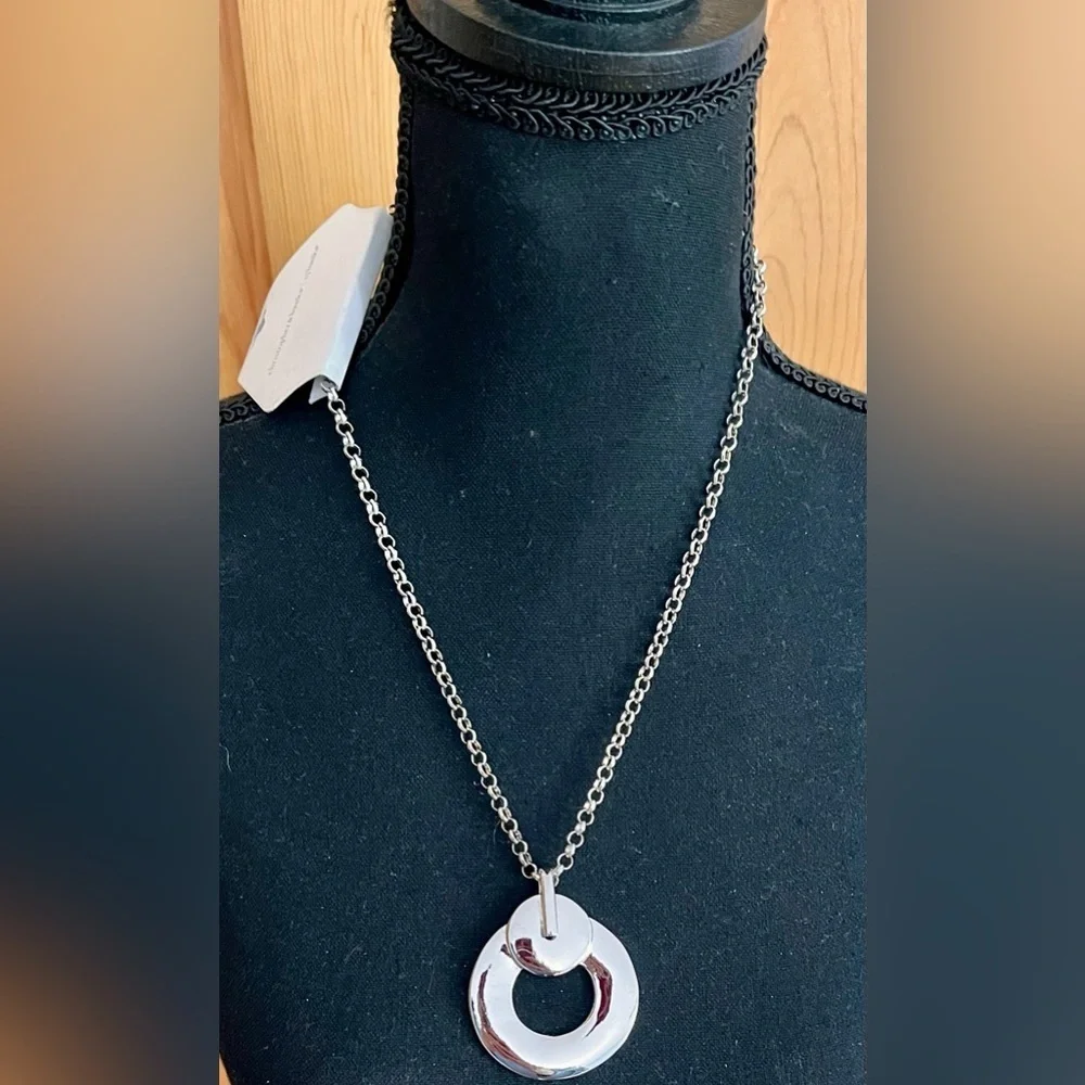 Christopher & Banks Silver Donut Circle Geometric Statement Pendant Necklace 20”